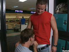 Teen boyfriends doesn't need to play bowling when they get pleasure.